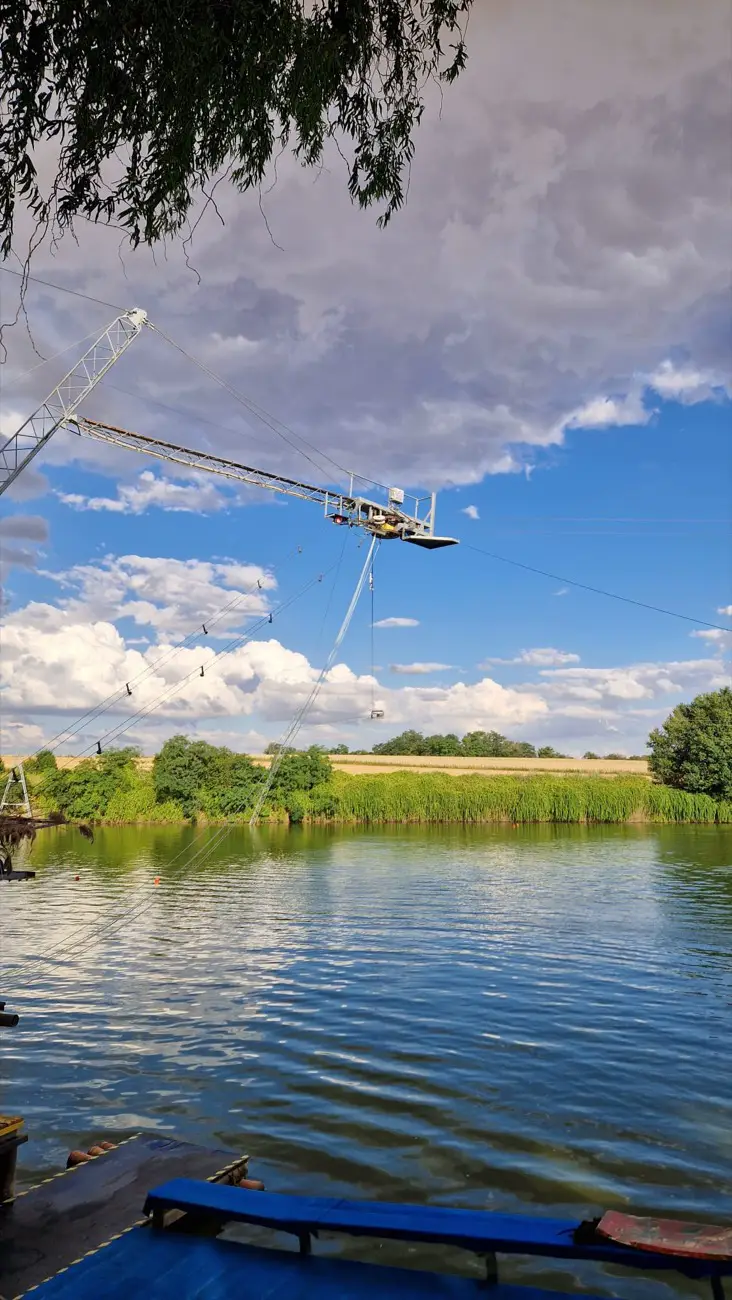 Cablul de wakeboard la A2Wake Cable Park